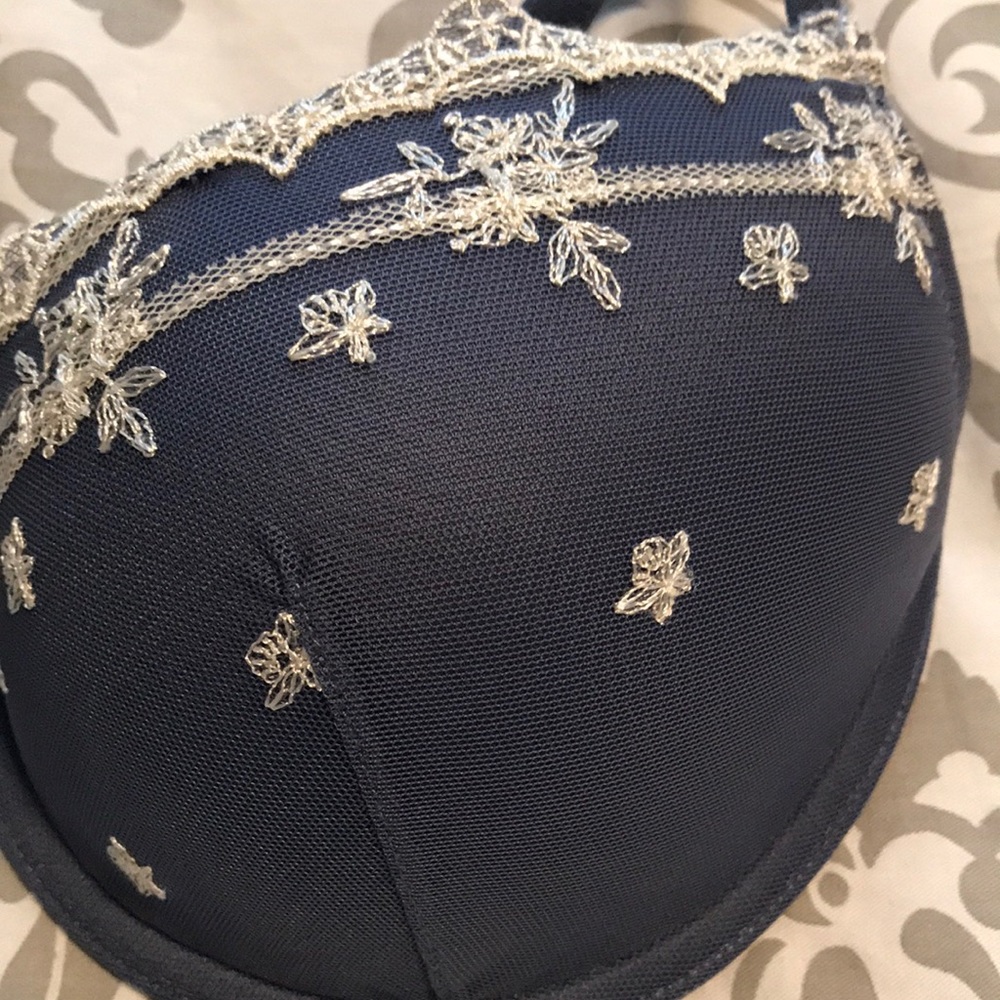 Make + Model Blue Underwire Bra 36c - image 2